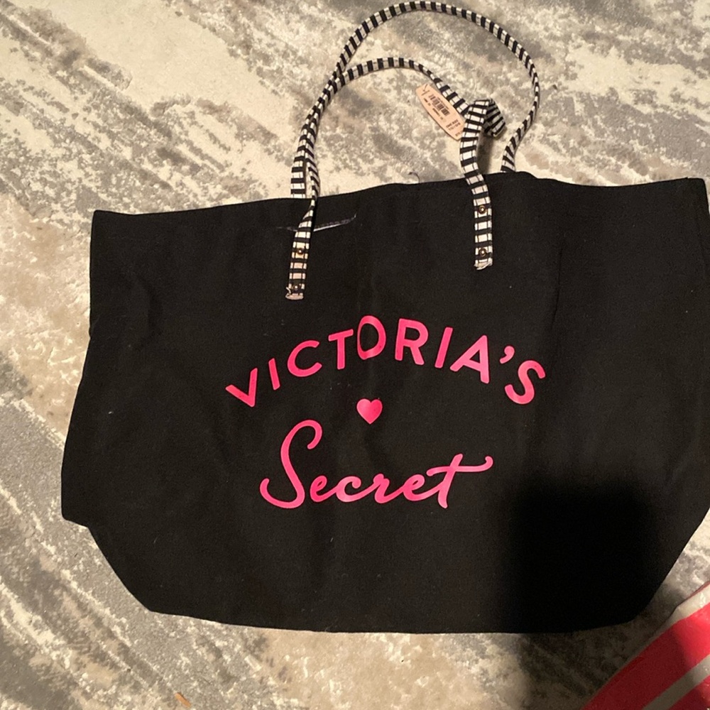 2 Victoria Secret tote brand new